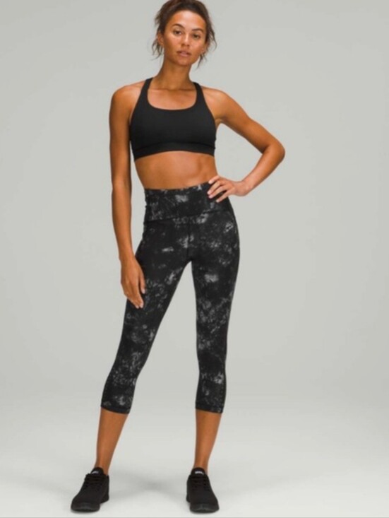 lululemon athletica Pants - lululemon athletica - Swift Speed HR Crop 21" AQMB aqualia Multi Size 6 NWT
